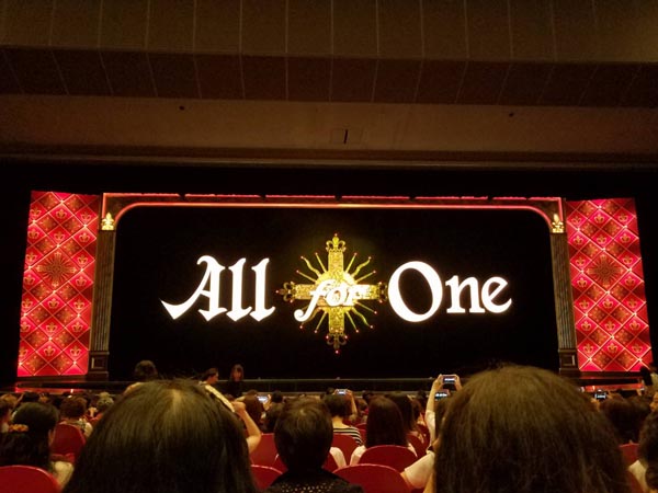 宝塚大劇場にて月組All for One観劇。